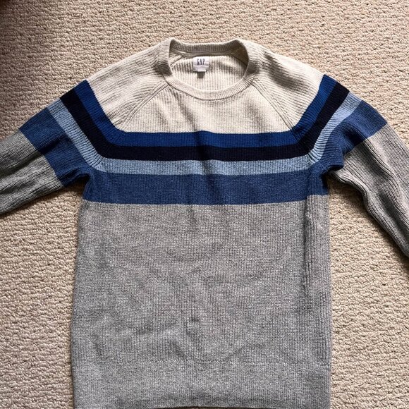 Gap sweater - Medium - Picture 1 of 2